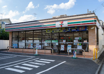 コンビニ　セブンイレブン 大田区西蒲田1丁目店（コンビニ）まで262m