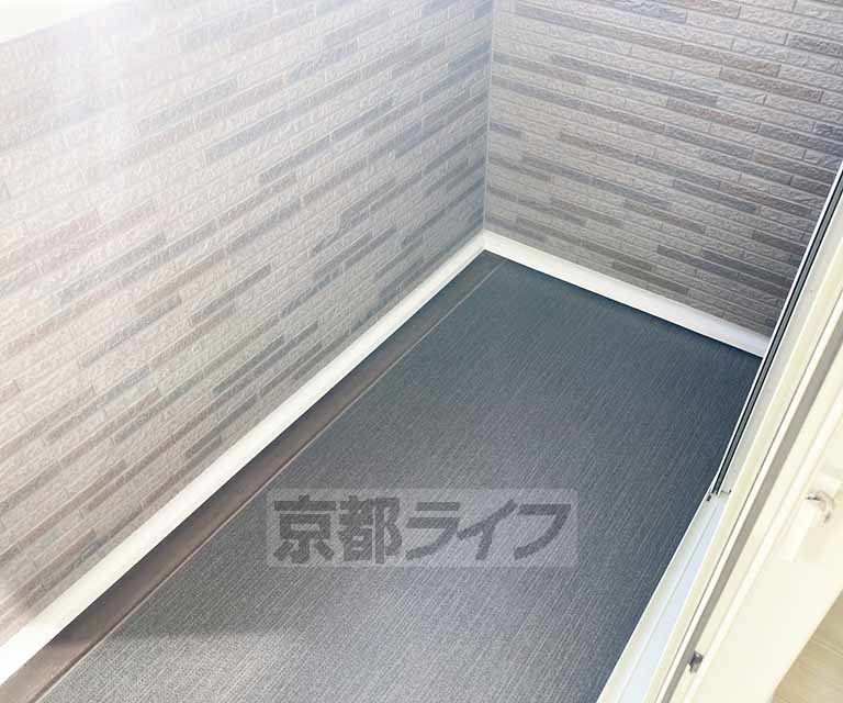 バルコニー　明るい色調！