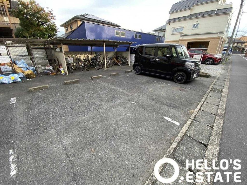 駐車場　駐車場