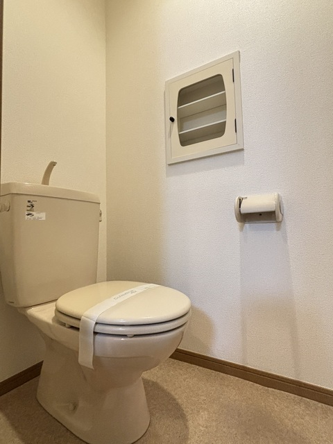トイレ　※同物件別部屋参考写真、現況優先です。