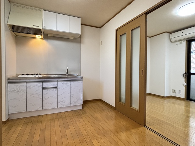 居室・リビング　※同物件別部屋参考写真、現況優先です。