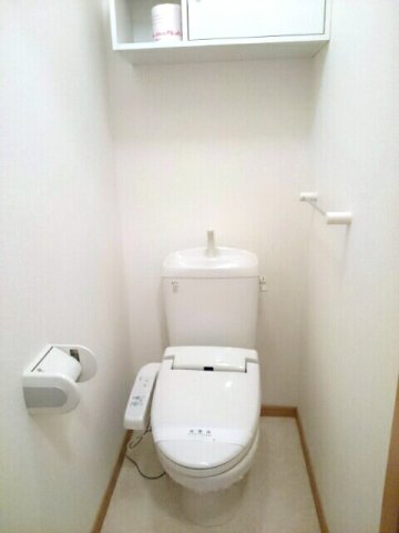 トイレ　清潔感のあるトイレです