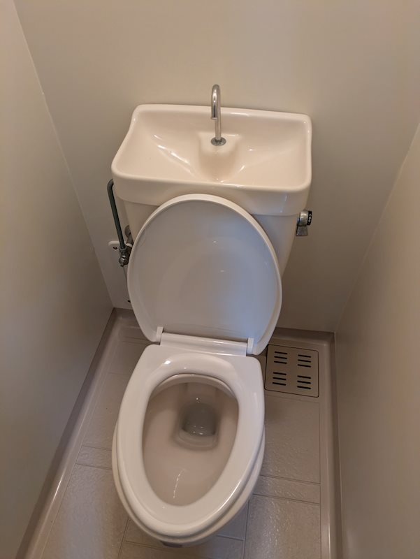 トイレ　同建物同号室の室内写真です。