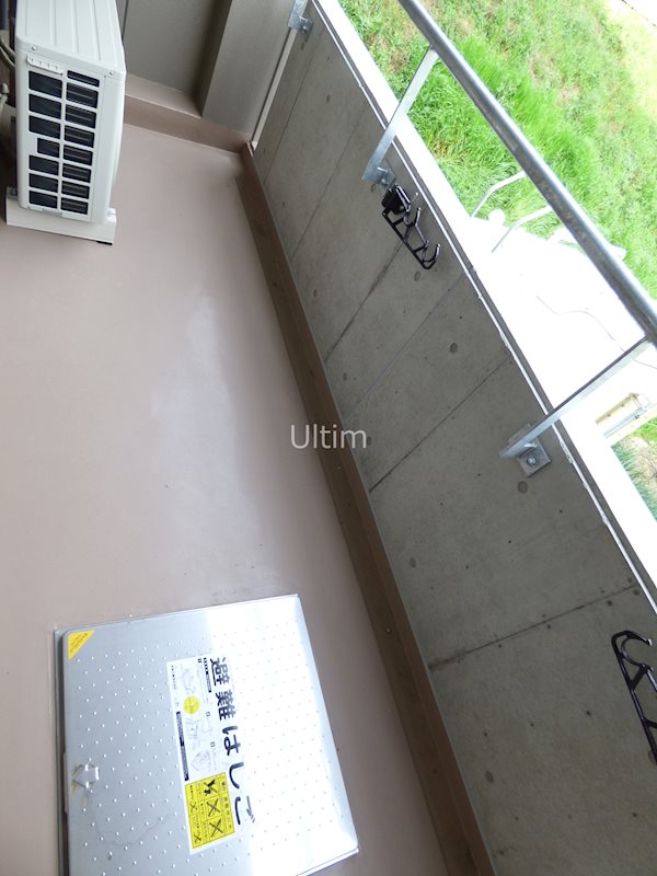 バルコニー　別部屋の写真です。