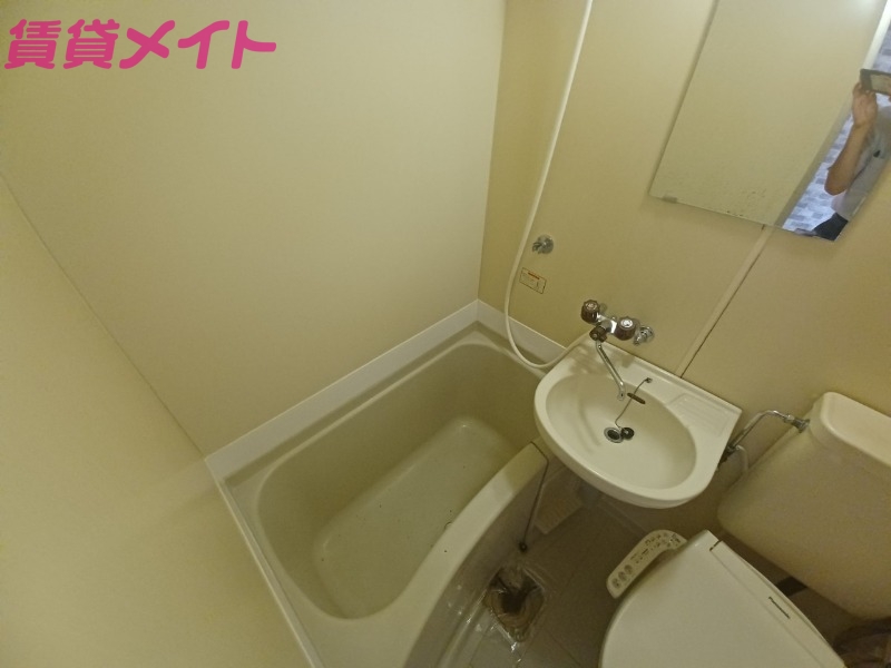バス・シャワールーム　同型参考写真