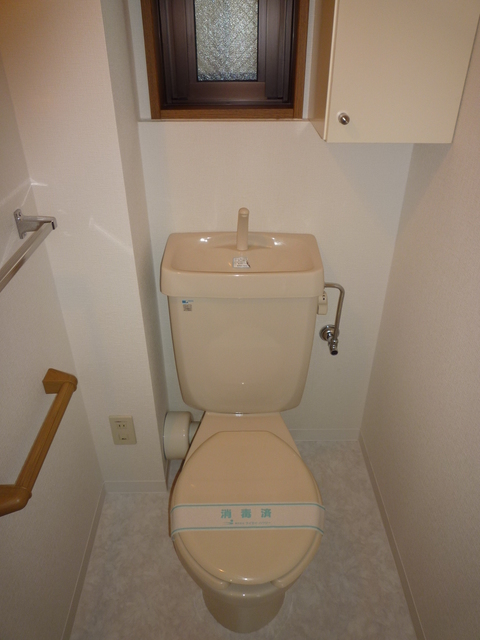 トイレ　落ち着いたトイレです