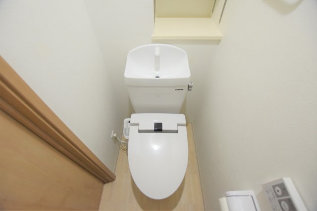 アッシュメゾン加美正覚寺IIのトイレ写真