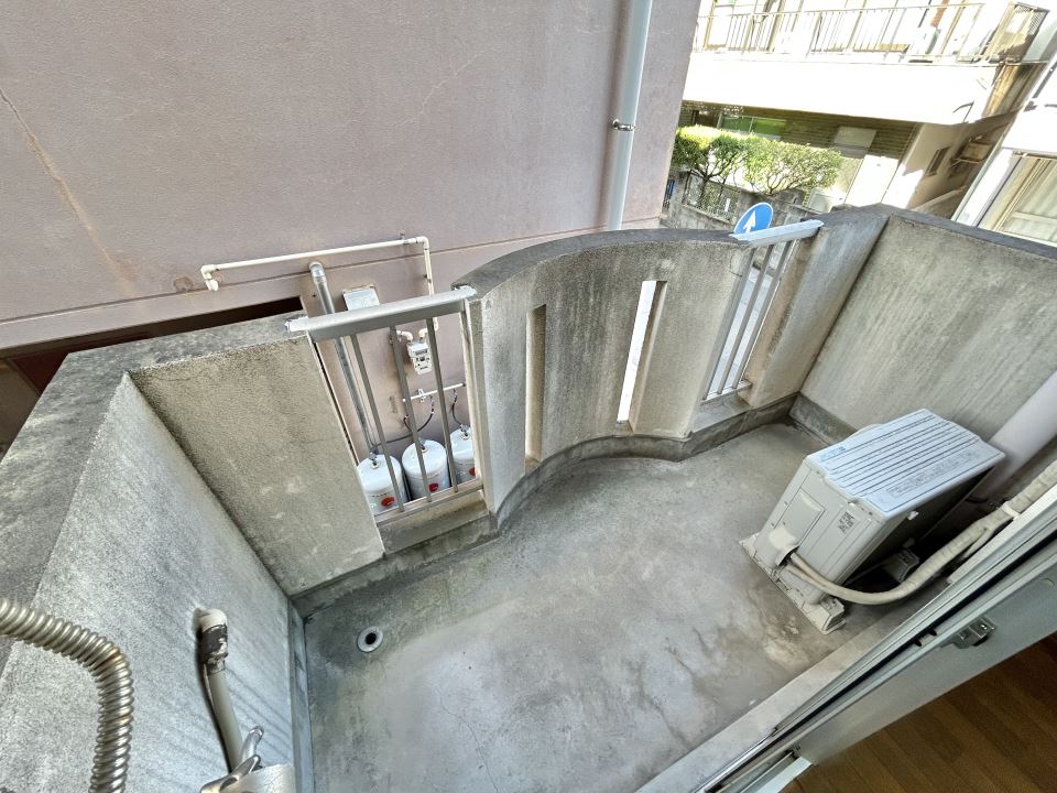 バルコニー　西向きのお部屋です