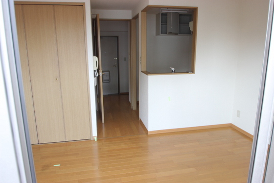 居室・リビング　※別部屋の写真です