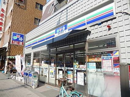 コンビニ　「スリーエフ」（コンビニ）まで525m