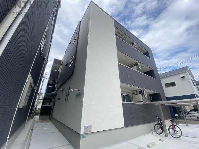 建物外観　オートロックで外部の人間が簡単に出入りできないため安心です。
