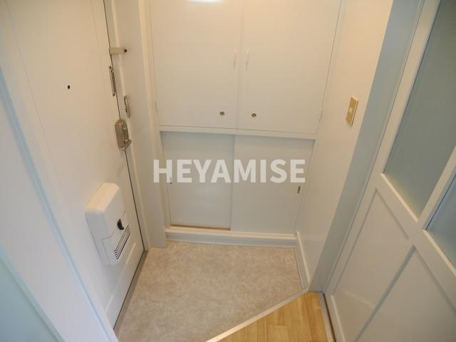 玄関　※同物件別部屋の写真でございます※現況を優先します※