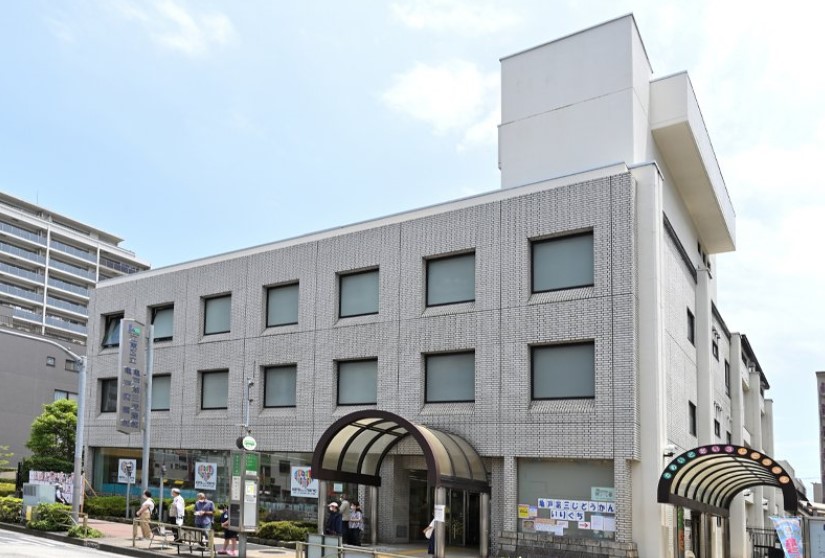 図書館　江東区立亀戸図書館（図書館）まで176m