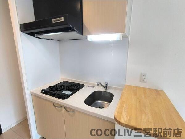 キッチン　同物件別部屋写真