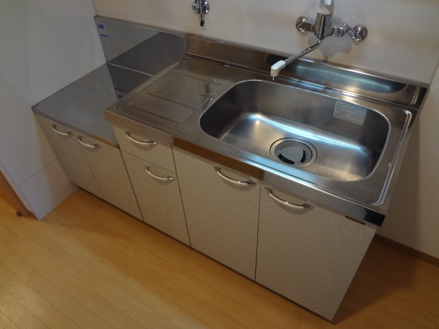 キッチン　違うお部屋の写真です。ご参考までに
