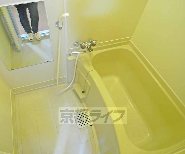 バス・シャワールーム　お風呂です。