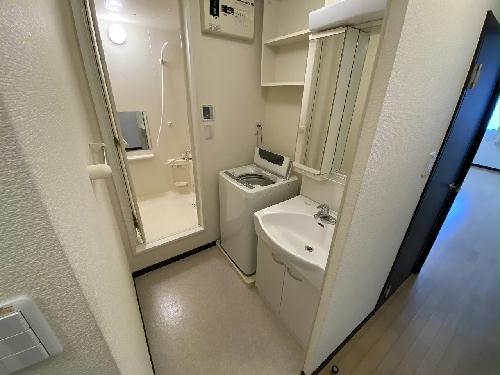 洗面設備　設備・仕様は号室により異なる為、現況を優先致します。