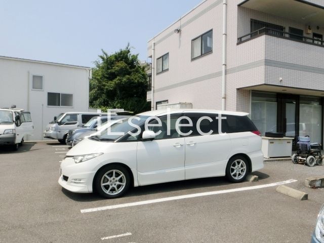 駐車場　敷地内に駐車場あります。