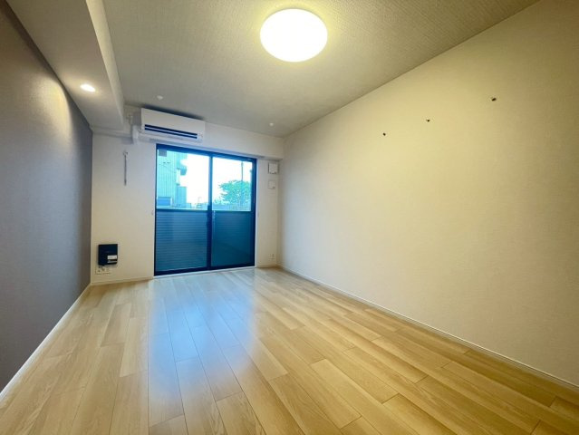 居室・リビング　※同タイプの写真となります。