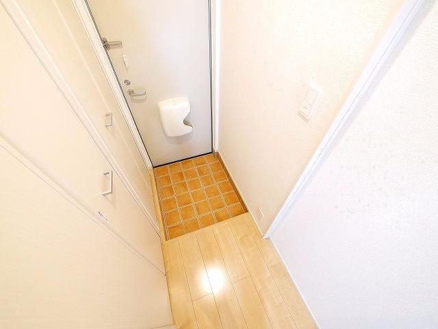 玄関　落ち着いた玄関です