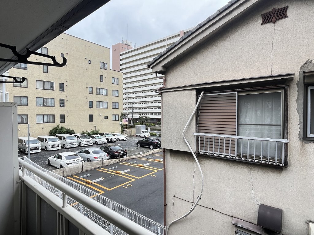 バルコニー　東向きバルコニー