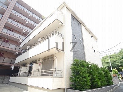 建物外観　施工2013年、綺麗な外観です。
