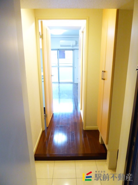 玄関　写真は同タイプ別部屋