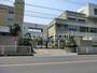 小学校　川口市立戸塚東小学校（小学校）まで433m