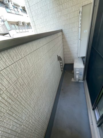 バルコニー　バルコニーがあります