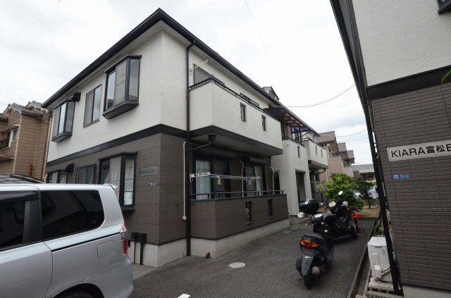 建物外観　モニター付きインターホンで安心です♪