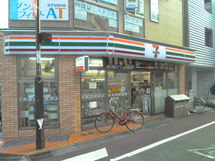 コンビニ　セブンイレブン 世田谷下高井戸店（コンビニ）まで565m