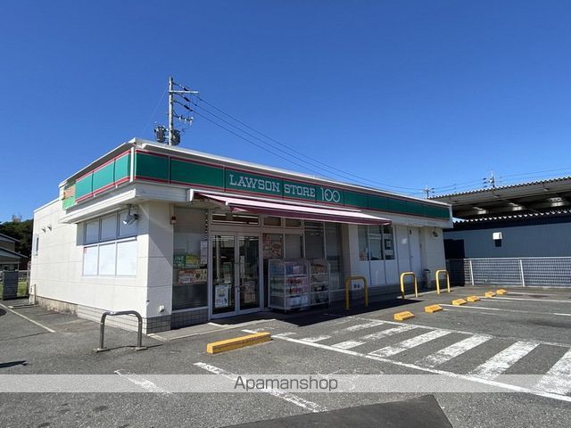 コンビニ　ローソンストア１００（コンビニ）まで667m