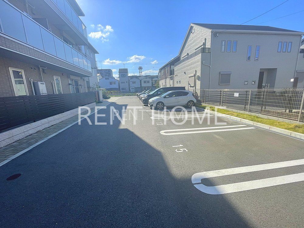 駐車場　駐車場