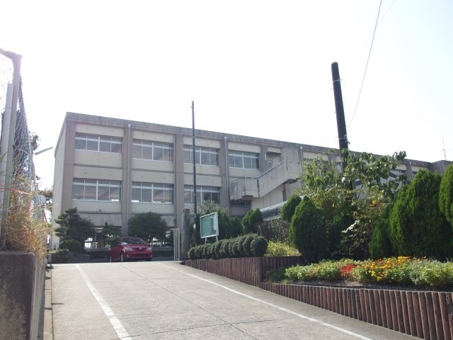 小学校　岡崎市立細川小学校（小学校）まで503m