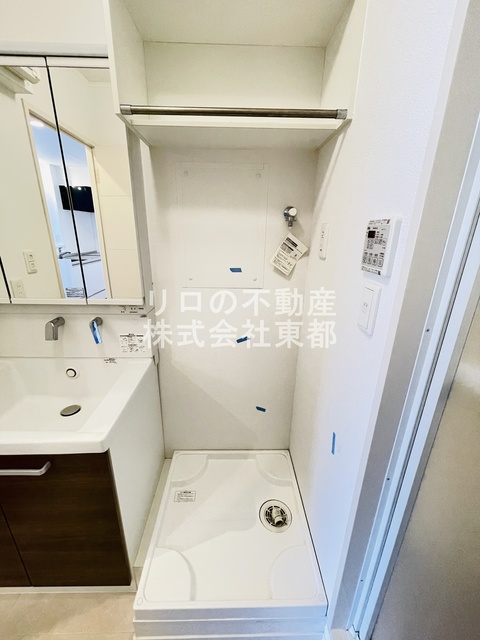 その他　洗濯機置き場は室内にあるので雨に濡れる心配はありません。