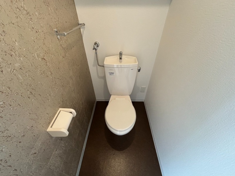 トイレ　トイレです。お洒落なクロスが使われていました！