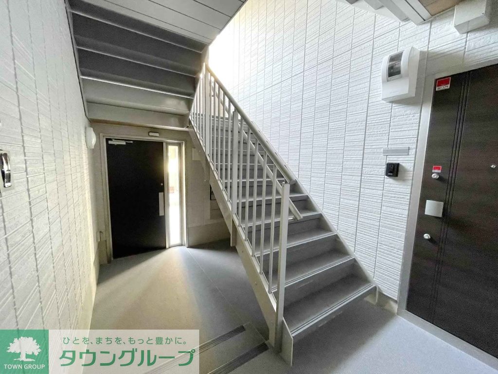 エントランス　★お問い合わせはタウンハウジングまで★