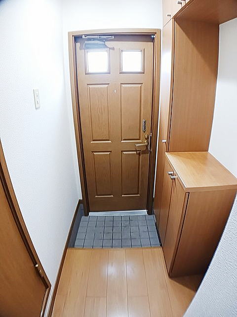 玄関　シューズボックス付きの玄関です★