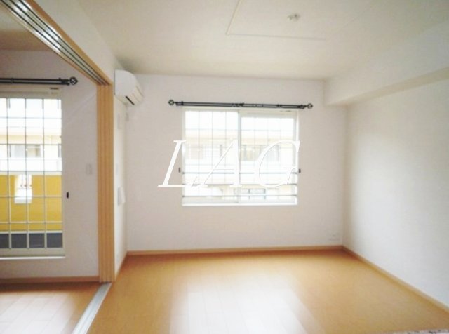 居室・リビング　洋室のお部屋です。
