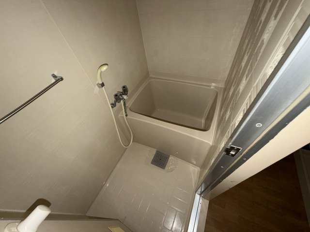 バス・シャワールーム　お風呂で日々の疲れを落としましょう