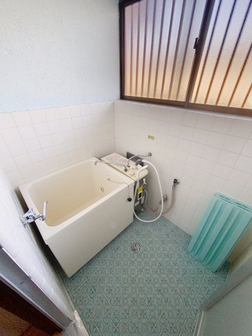 バス・シャワールーム　同物件、他のお部屋の写真です。