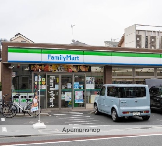 コンビニ　ファミリーマート 羽田六丁目店（コンビニ）まで266m