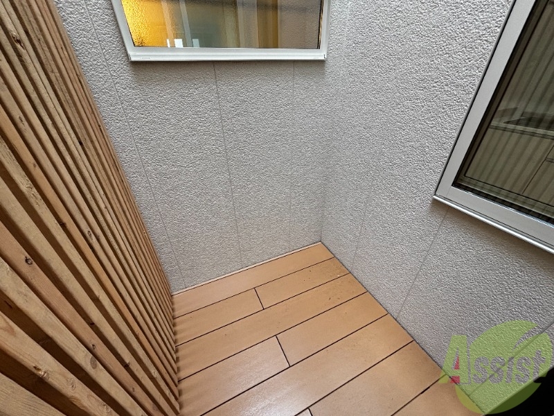 バルコニー　バルコニーはありませんが洗濯物を干すスペースはございます。