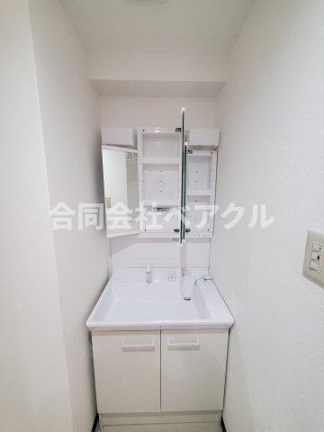洗面設備　朝の身支度には欠かせない独立洗面化粧台