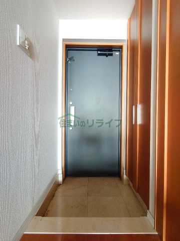 玄関　別部屋参考写真となります