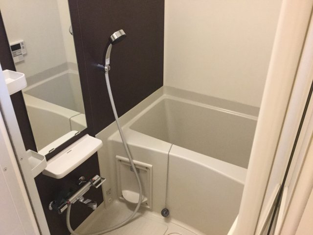 バス・シャワールーム　※別部屋の参考写真です。