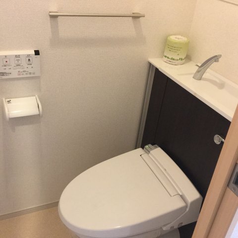 トイレ　※別部屋の参考写真です。