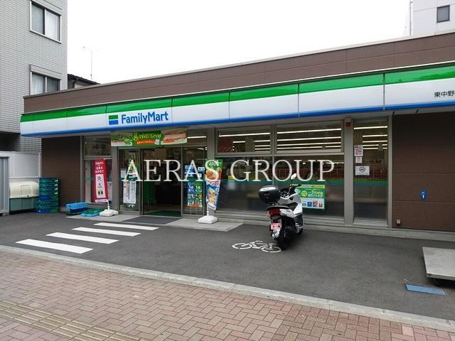 コンビニ　ファミリーマート 東中野四丁目店（コンビニ）まで229m