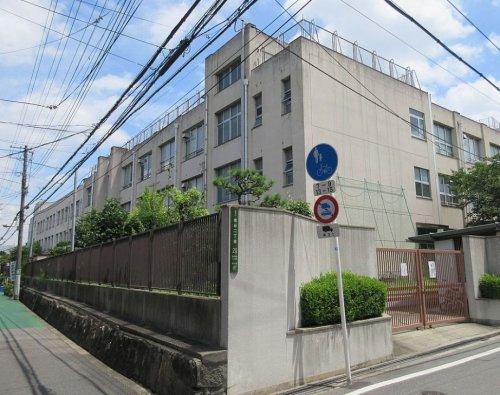 小学校　鶴橋小学校（小学校）まで380m