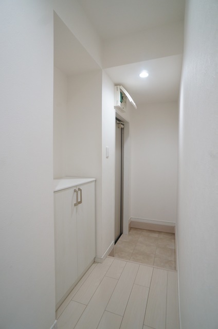 玄関　お部屋が直接見えない玄関です！